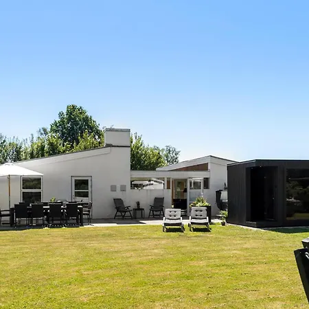 Dom wakacyjny Gorgeous In Sydals With Sauna